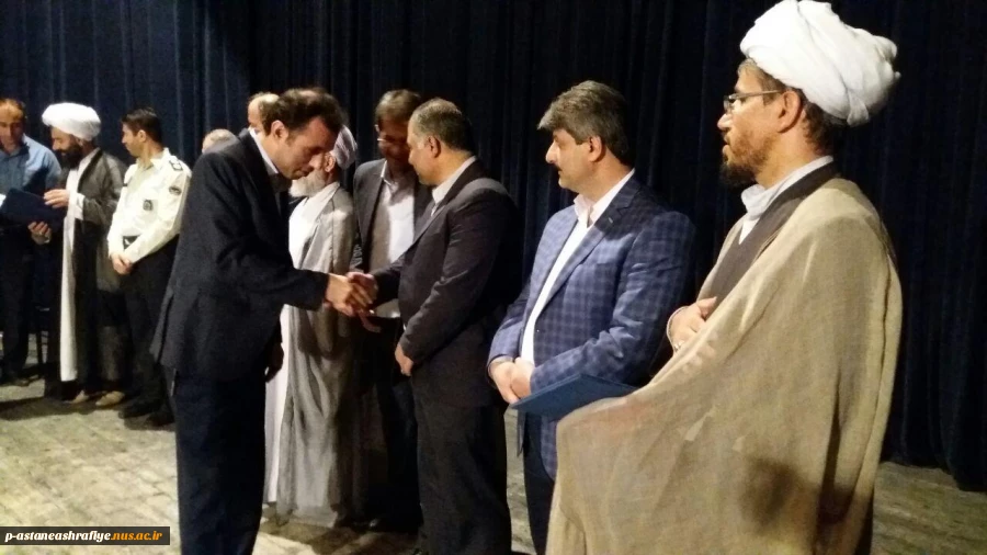 انتخاب رئیس آموزشکده به عنوان مدیر نمونه شهرستان 6