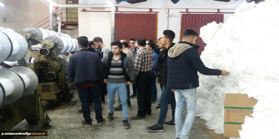 بازدید علمی از شهرک صنعتی نقرده 7