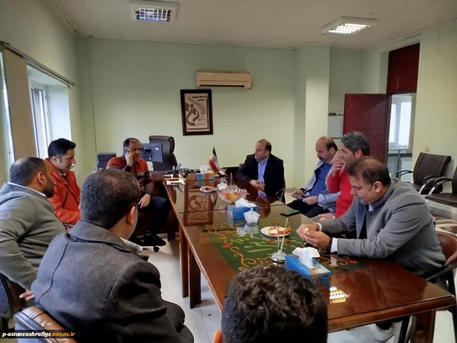 مراسم تقدیر وتشکر از جناب آقای دکتر سید یاسر فخر موسوی  مدر کل حوزه ریاست وروابط عمومی  دانشگاه ملی ومهارت در آموزشکده آستانه اشرفیه 4