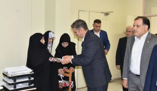 تجلیل از استادان برجسته دانشکده های پسران شهید شمسی‌پور و دختران ولیعصر(عج) به مناسبت هفته معلم 2