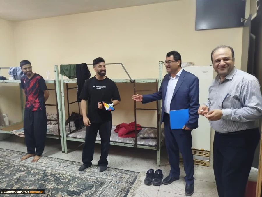 بازدید نماینده نظارت و ارزیابی دانشگاه ملی مهارت از حوزه امتحانات آموزشکده پسران آستانه اشرفیه 3