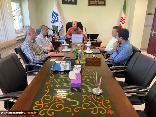 جلسه هم اندیشی با فرماندهی کلانتری منطقه در خصوص باز گشایی دانشگاه تشکیل گردید